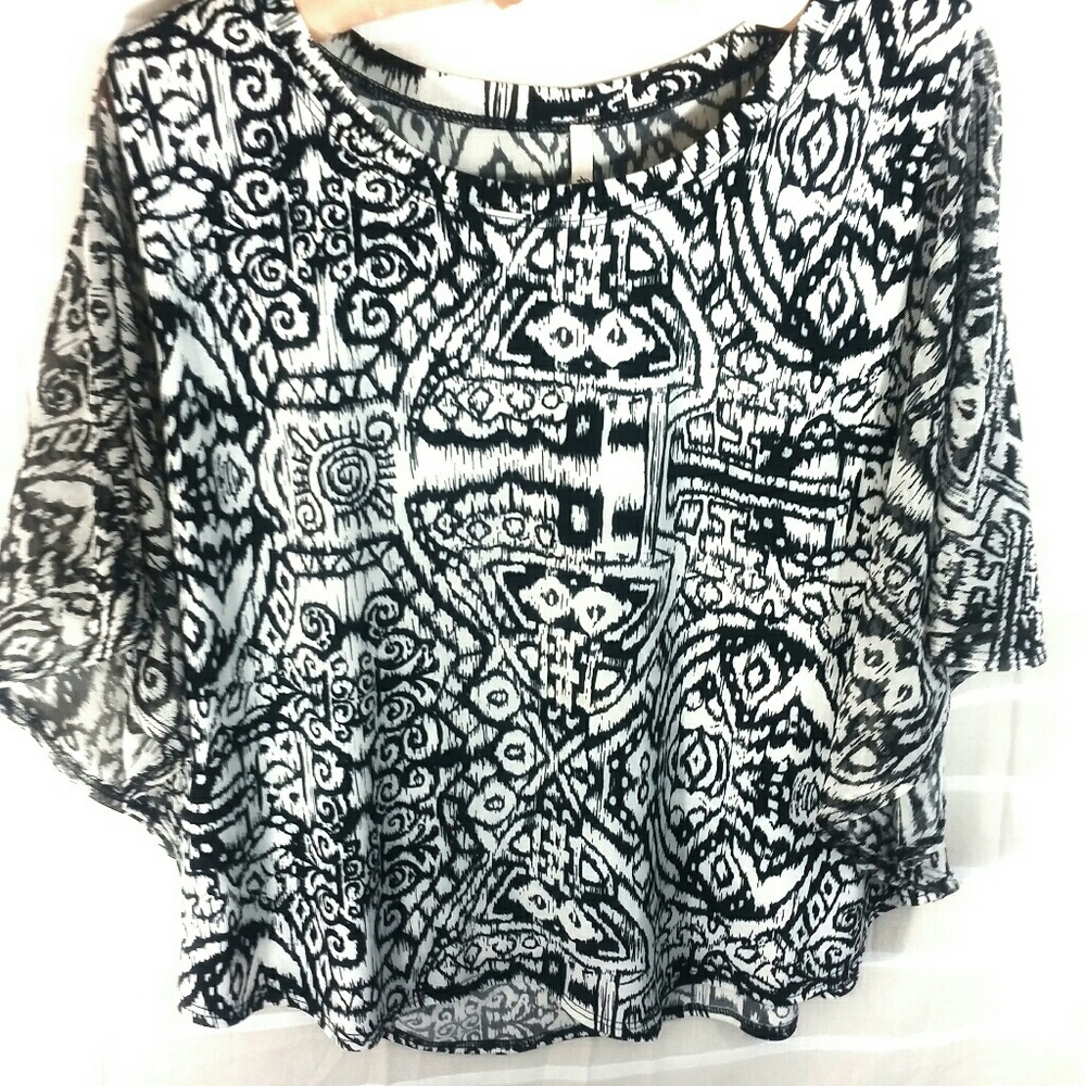 💞Honestee black and white blouse size med
